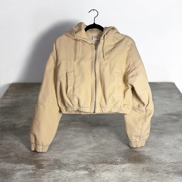 Jackets & Blazers - BDG ⭐️ Urban Outfitters Cream Corduroy Cropped Zip Hoodie Jacket Size Small ✨